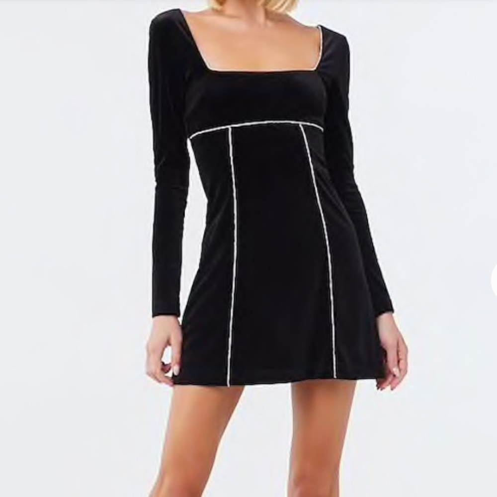 🖤✨Black velvet and rhinestone trimmed mini dress.
